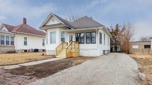 907 E Madison St, Pontiac, IL, 61764-2108 | Card Image