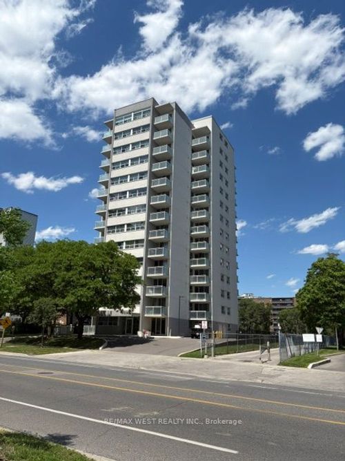 804-2345 Confederation Pky, Mississauga, ON, L5B2H3 | Card Image