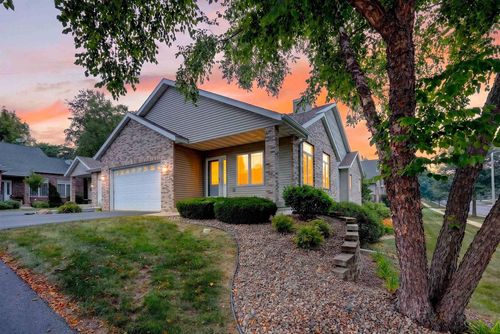 617 Nightingale Ln, Cottage Grove, WI, 53527-9153 | Card Image