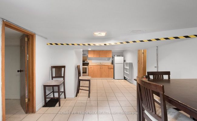 329 Rankin Ave, House other with 8 bedrooms, 3 bathrooms and 4 parking in Windsor ON | Image 9