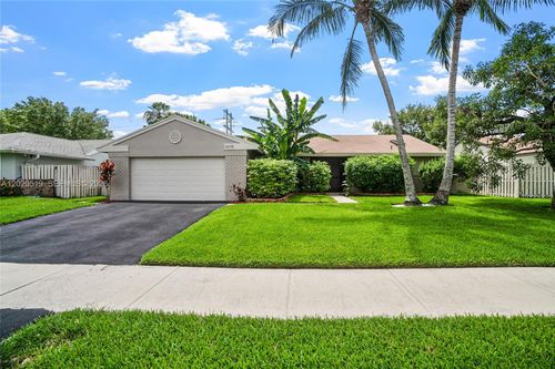 1070 Cedar Creek Way, Davie, FL, 33325-3054 | Card Image