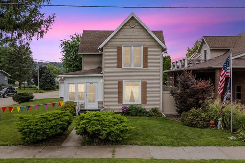 616 Elk St, Sabula, IA, 52070-8022 | Card Image