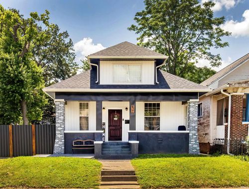 637 Adams Ave, Evansville, IN, 47713-2205 | Card Image