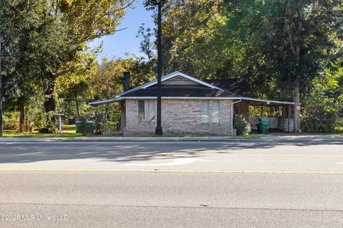 14065 Dedeaux Rd, Gulfport, MS, 39503-4523 | Card Image