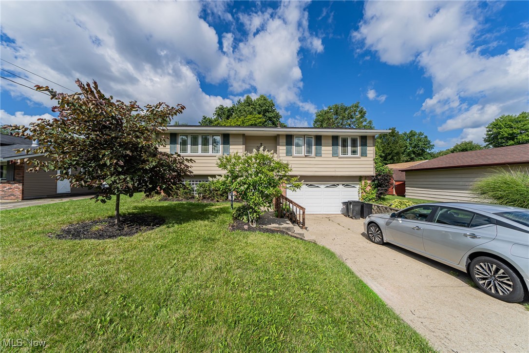 Roosevelt Dr, Northfield, OH 44067