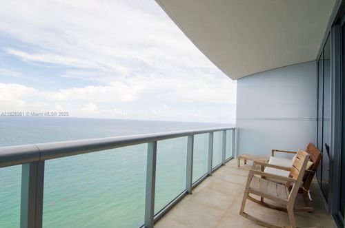apt-3804-17001 Collins Ave, Sunny Isles Beach, FL, 33160-4314 | Card Image