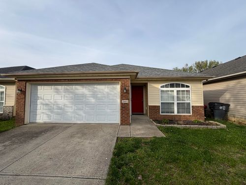 2601 Buck Ln, Lexington, KY, 40511-8646 | Card Image
