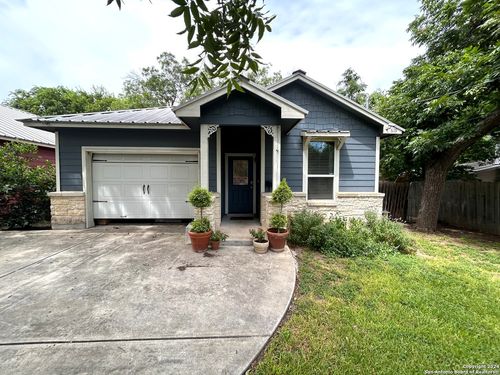 619 Lindheimer St, New Braunfels, TX, 78130-4620 | Card Image