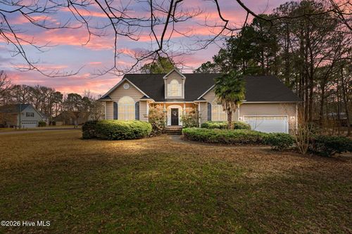 118 Tupelo Trl, New Bern, NC, 28562-3673 | Card Image