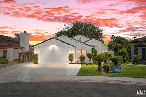 808 Crystal Downs Ct, Bakersfield, CA, 93312 | Card Image