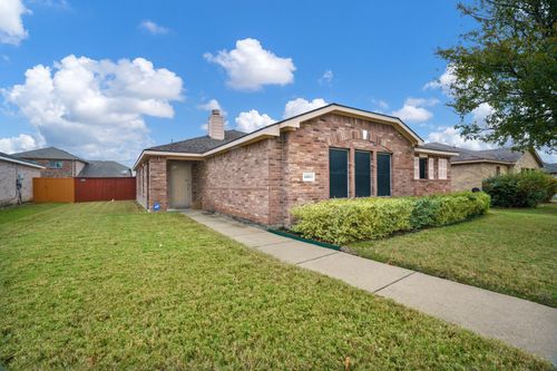 14813 N Spring Ridge Cir, Balch Springs, TX, 75180-4317 | Card Image