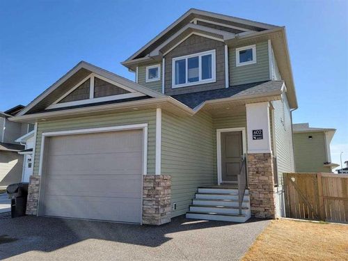 602 Bluebell Bay W, Lethbridge, AB, T1J5S5 | Card Image