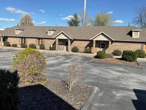 600 W Republic Rd, Springfield, MO, 65807-5818 | Card Image