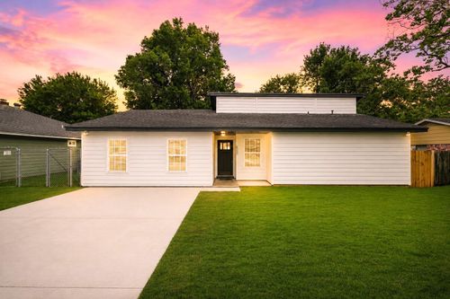 8333 Lanham Ln, Houston, TX, 77075-2658 | Card Image