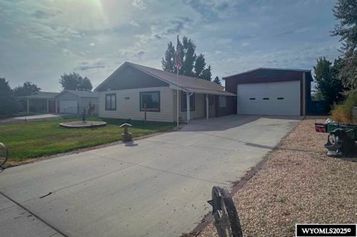 1125 Amoretti St, Thermopolis, WY, 82443-2509 | Card Image