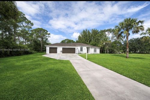 5513 Palmetto Dr, Fort Pierce, FL, 34982-7447 | Card Image