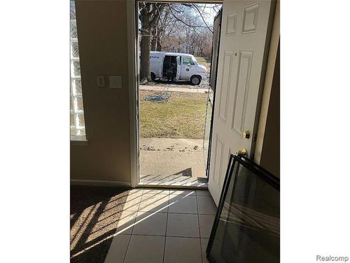 4337 Algonquin St, Detroit, MI, 48215-2282 | Card Image