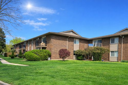 205-2300 Old Tavern Rd, Lisle, IL, 60532-1091 | Card Image