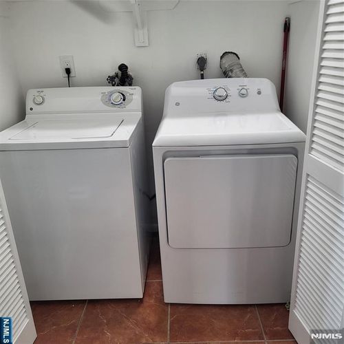 187 Brighton Ave, Belleville, NJ, 07109-4503 | Card Image