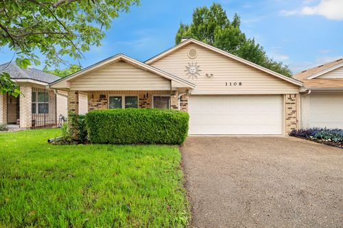 1108 Chapel View Dr, Waco, TX, 76712-8105 | Card Image