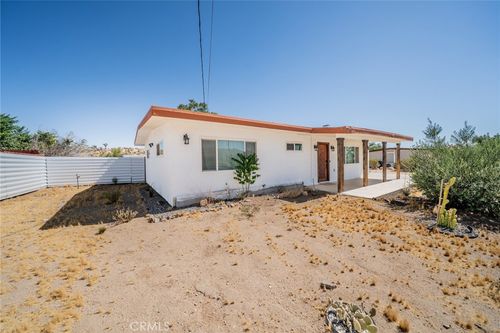 59128 Nelson Ave, Yucca Valley, CA, 92284-5651 | Card Image