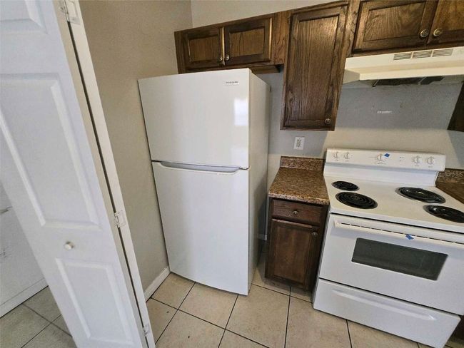3112 Gordon Ct, House other with 3 bedrooms, 2 bathrooms and null parking in Tampa FL | Image 6