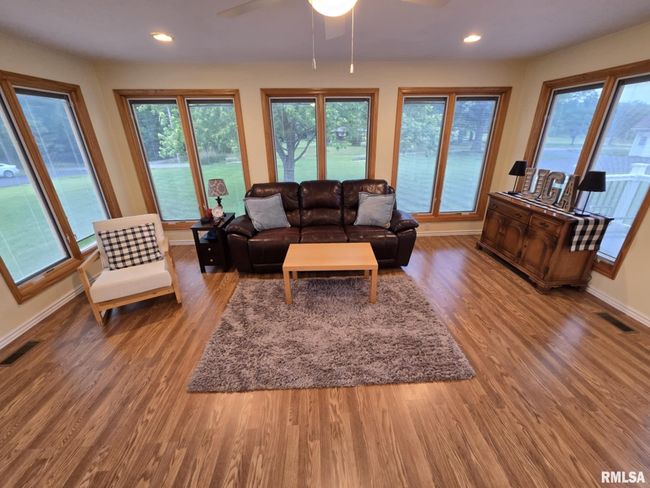 14327 Mcraven Ln, House other with 4 bedrooms, 4 bathrooms and null parking in Mount Vernon IL | Image 42
