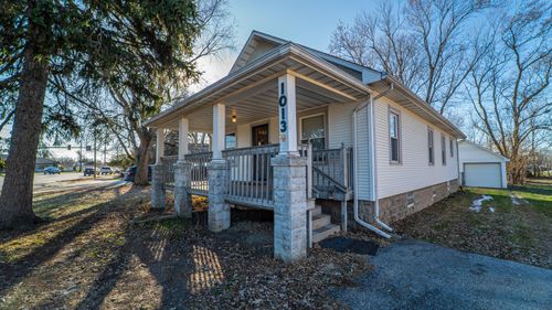 1013 Merrillville Rd, Crown Point, IN, 46307-2701 | Card Image