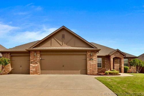 7407 E 84th St N, Owasso, OK, 74055-7421 | Card Image