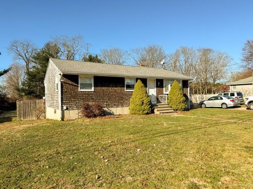 19 Flint Corn Rd, Portsmouth, RI, 02871-1106 | Card Image