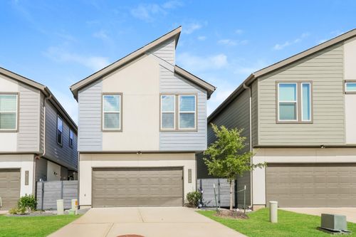 18306 W Centro Cir, Shenandoah, TX, 77385-5610 | Card Image