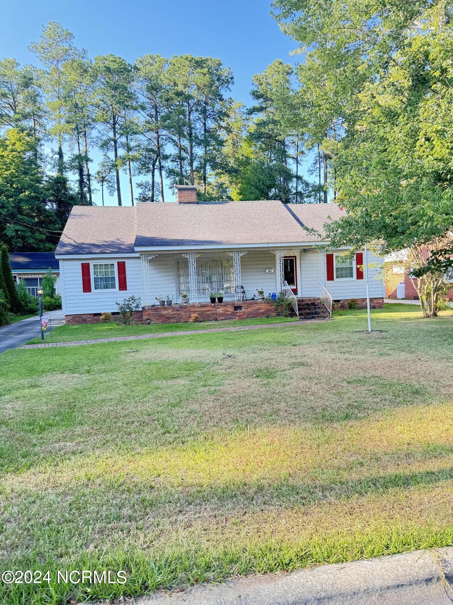 College St, Whiteville, NC 28472