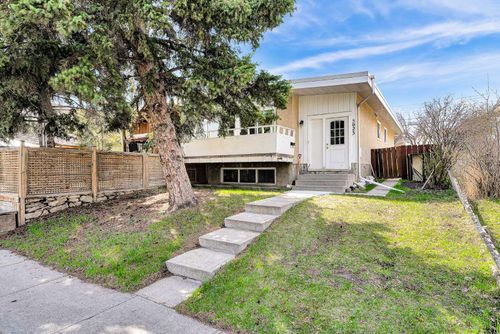 5023 N Haven Dr Nw, Calgary, AB, T2K2K5 | Card Image