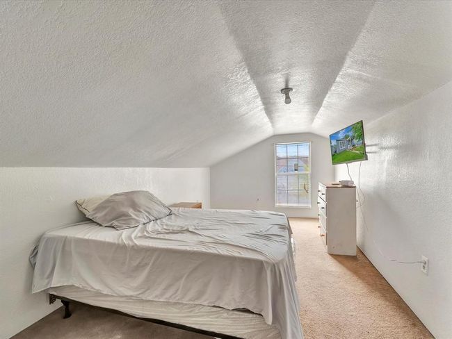 Upstairs bedroom | Image 15