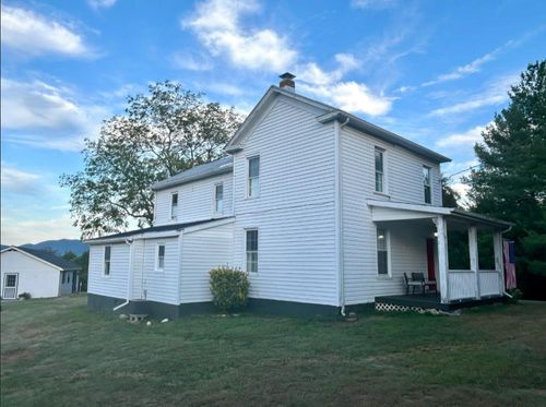 634 New Hope And Crimora Rd, FORT DEFIANCE, VA, 24437-2121 | Card Image