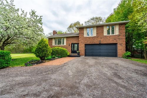152 Concession 7 E, Millgrove, ON, L8B1T3 | Card Image