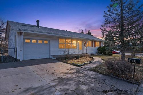 901 Coolidge St, Cheyenne, WY, 82001-6203 | Card Image