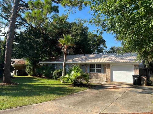 2855 Bayview Way, Pensacola, FL, 32503-6911 | Card Image