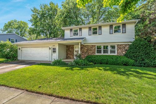 2101 N Birchwood Avenue, APPLETON, WI, 54914 | Card Image