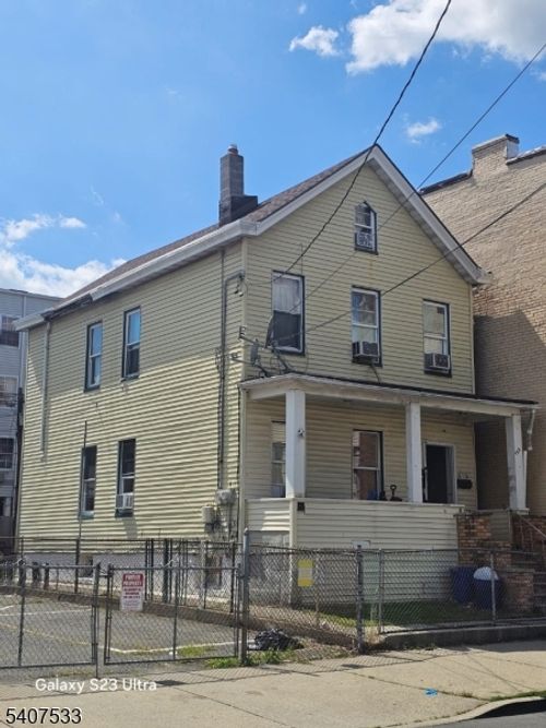 153 3rd St, Passaic, NJ, 07055-7618 | Card Image