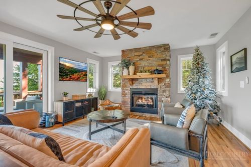 ra-2-180 Indian Paintbrush Dr, Banner Elk, NC, 28604-6598 | Card Image