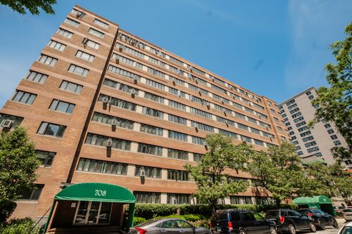 711-700 W Bittersweet Pl, Chicago, IL, 60613-2381 | Card Image