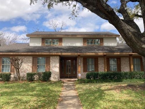 9238 Stroud Dr, Houston, TX, 77036-5226 | Card Image