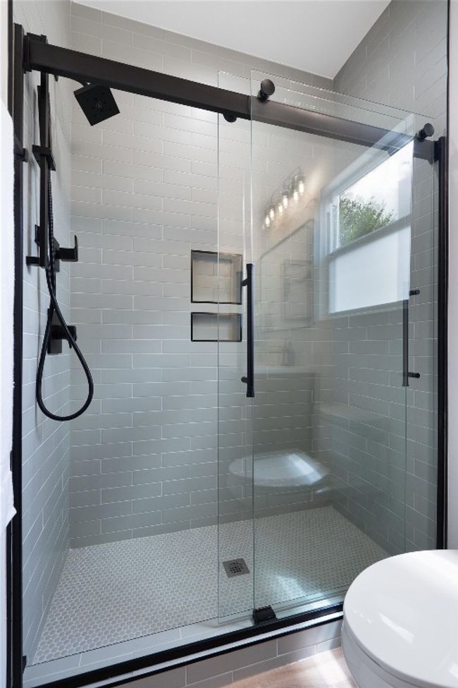 B - 5304 Samuel Huston Ave, House other with 2 bedrooms, 3 bathrooms and null parking in Austin TX | Image 14
