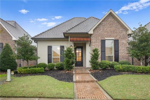 611 Rue St Julien, Covington, LA, 70433-7210 | Card Image