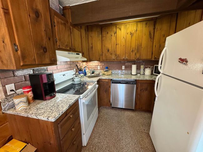 C - 301C Vt Route 100, Condo with 3 bedrooms, 3 bathrooms and null parking in West Dover VT | Image 13
