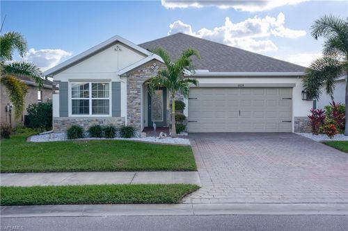 8824 Cascade Price Cir, North Fort Myers, FL, 33917-3826 | Card Image
