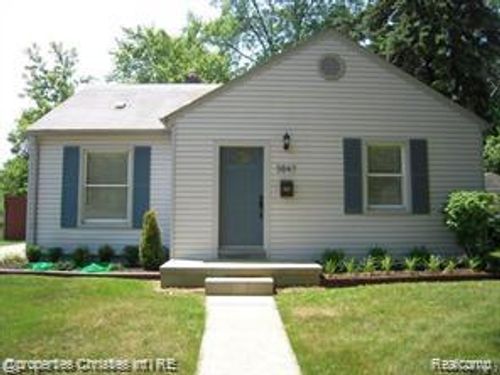 3847 Robina Ave, Berkley, MI, 48072-3431 | Card Image