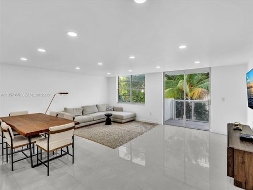 apt-201-10000 W Bay Harbor Dr, Bay Harbor Islands, FL, 33154-1501 | Card Image