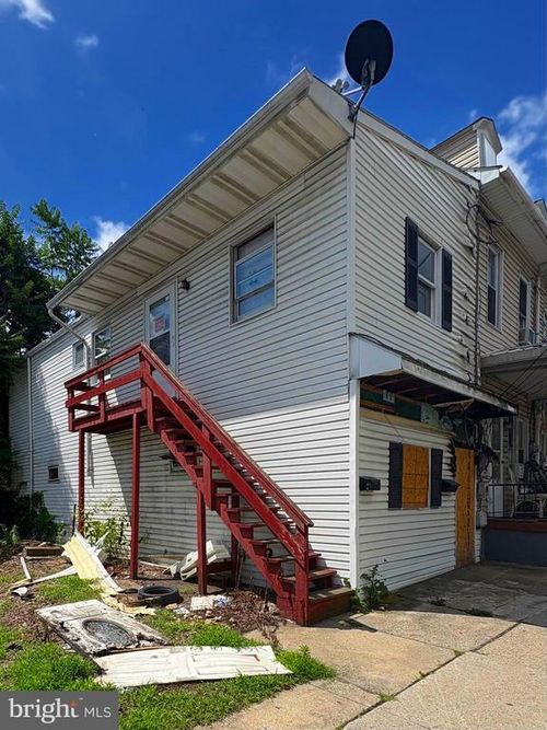 307 Laurel Blvd, Pottsville, PA, 17901-2410 | Card Image